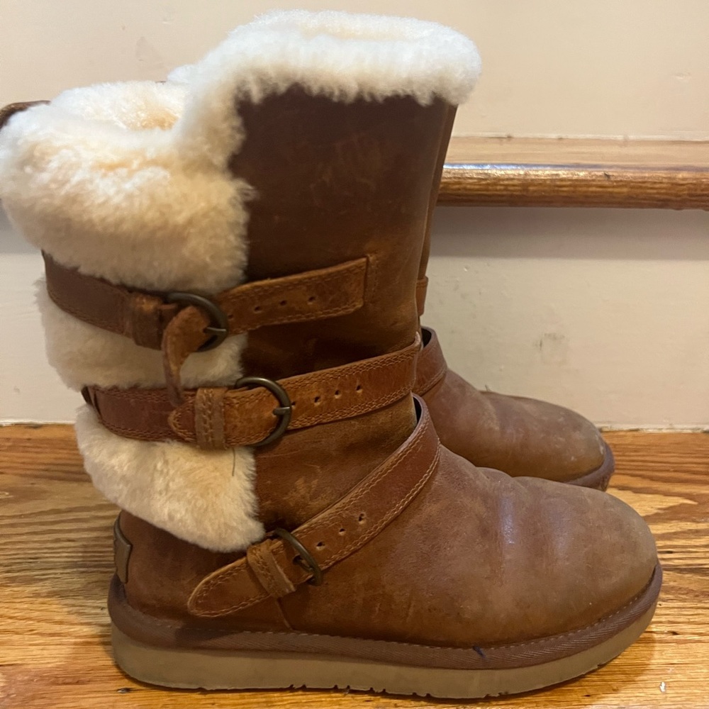 Brown UGGS- worn twice.